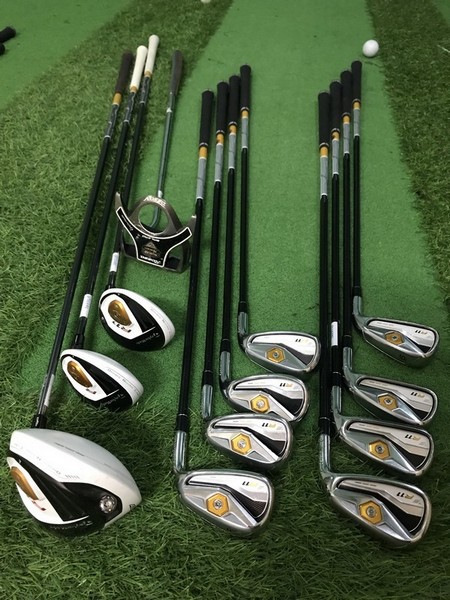 Bộ gậy golf tiêu chuẩn taylormade r11