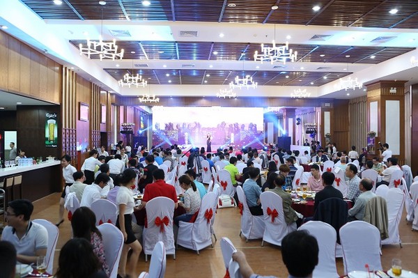 Khu vực nhà hàng Sân golf Hoàng Gia 5 sao