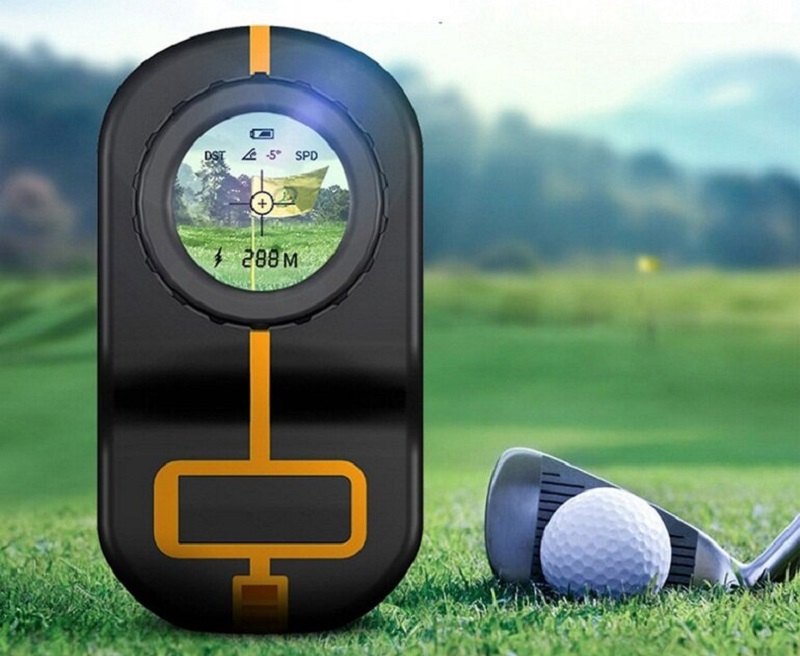 Ống nhòm, máy đo khoảng cách golf là thiết bị mà bất cứ golfer nào cũng nên có