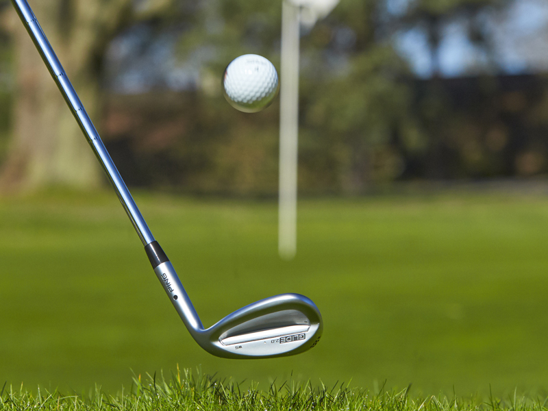 Chọn gậy khi thực hiện kỹ thuật pitching golf