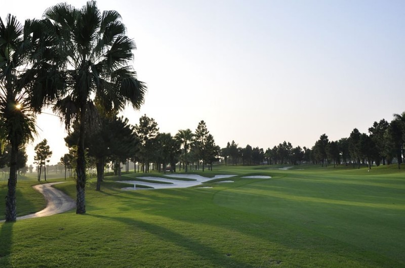 Sân golf Miền Bắc Heron Lake
