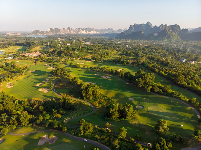 Sân golf Miền Bắc Sky Lake