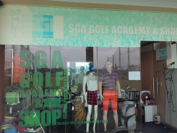 Các shop golf tại sân tập golf Phương Đông Hà Nội