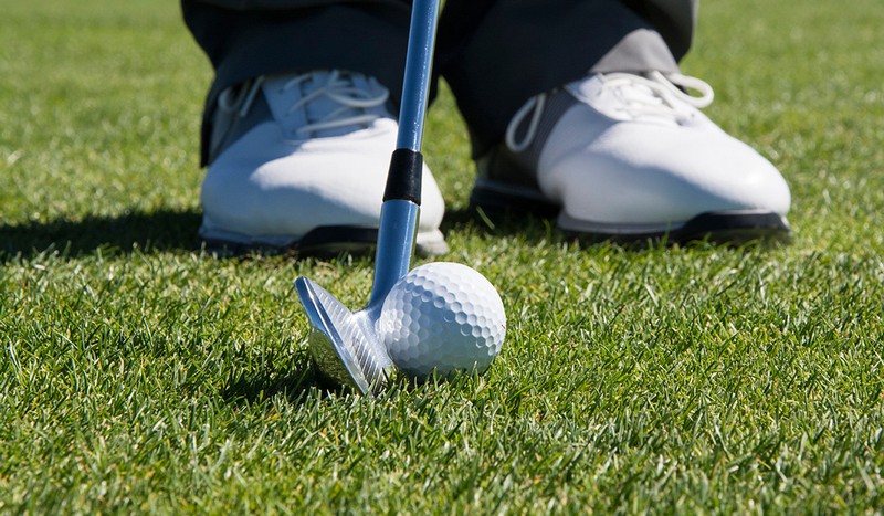 Những ưu điểm khi sử dụng gậy golf 60 độ khi chip
