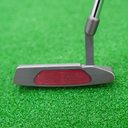 ban-gay-choi-golf-Taylormade-tp-juno-putter-cu-04