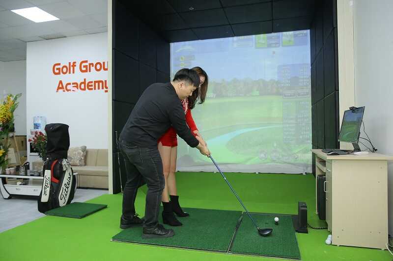 Đánh thử gậy tại phòng golf 3d của GolfGroup
