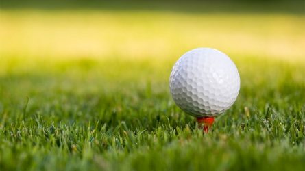 Bóng golf nặng bao nhiêu? Thiết kế vết lõm trên bóng có ý nghĩa gì?