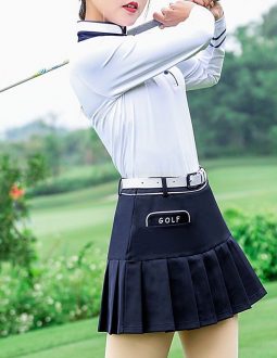 Chân váy golf chữa A là sự lựa chọn của nhiều nữ golfer