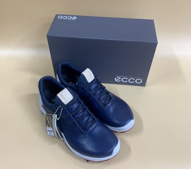Giày golf nam nhà Ecco được thiết kế sang trọng, đẳng cấp nhưng không kém phần trẻ trung