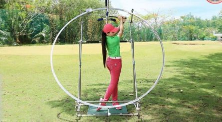 Vòng tập swing golf giúp người chơi rèn luyện để có những cú đánh đẹp mắt