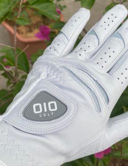 Găng tay golf Oio có kiểu dáng trẻ trung