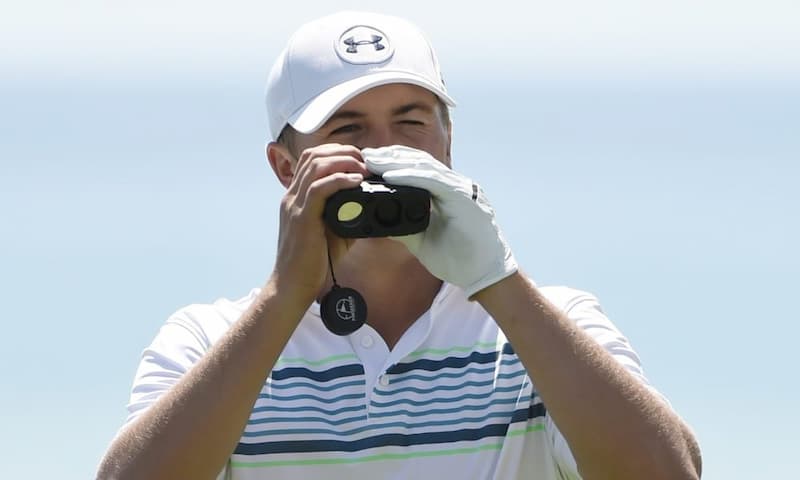 Quý golfer luôn được đảm bảo quyền lợi khi mua máy đo khoảng cách golf Nikon tại GolfGroup 