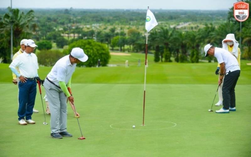 Putting là kỹ thuật vô cùng giúp golfer tạo nên chiến thắng tại các giải đấu.
