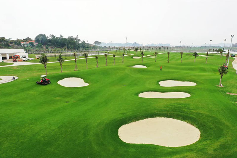 Sân tập golf ở Quảng Ninh Tuần Châu Golf Resort