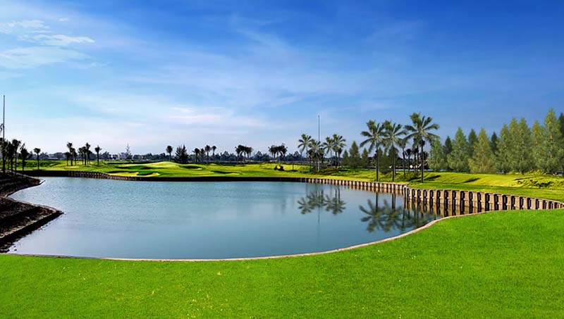 Học đánh golf tại CLB Đà Nẵng thu hút nhiều golfer