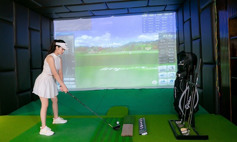 Golfer có thể học đánh golf tại các phòng 3D hoặc thi công phòng ngay trong ngôi nhà