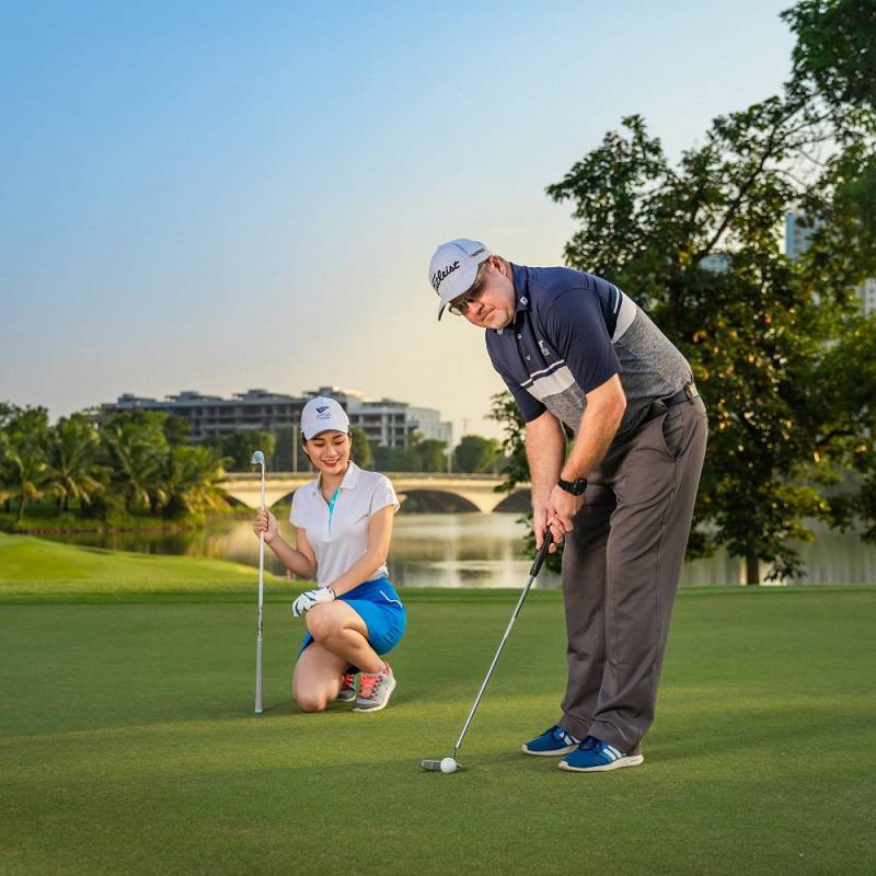 Học với HLV là điều golfer không nên bỏ qua