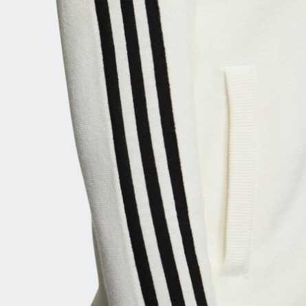 hinh-anh-ao-dai-tay-nu-adidas-wind-rdy-trang-hg8224-7