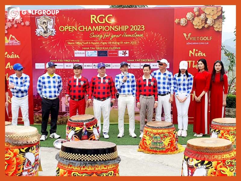 GolfGroup tài trợ bộ gậy Kenichi 6 sao và voucher 200 triệu cho giải golf Royal CLB, chúc mừng golfer tài năng đạt HIO