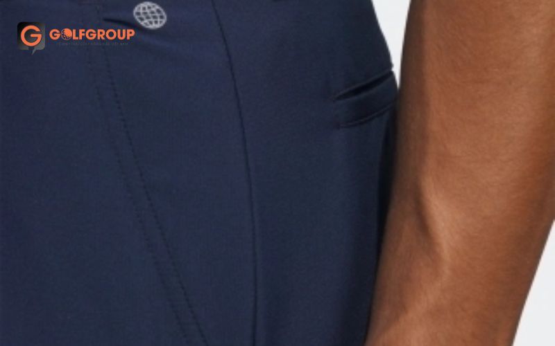 hình ảnh Quần sooc nam Adidas HR7985 Conavy với chất liệu vải được ứng dụng trong quần