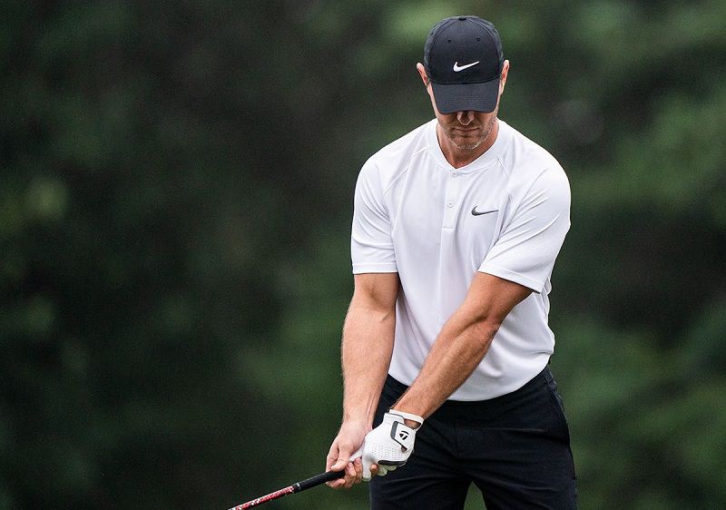 Áo golf Nike sử dụng chất liệu cao cấp, cho độ bền bỉ cao