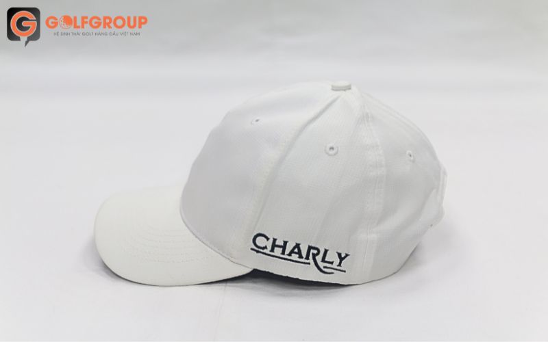 Mũ golf Charly VT006139 trắng được thiết kế dơn giản nhưng sang trọng