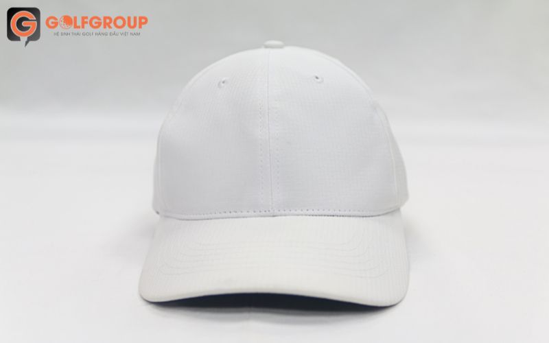 Mũ Charly trắng thêu sườn VT006139 có chất liệu chính là polyester giúp tăng hiệu quả chắn nắng và giảm nhiệt trực tiếp từ mặt trời