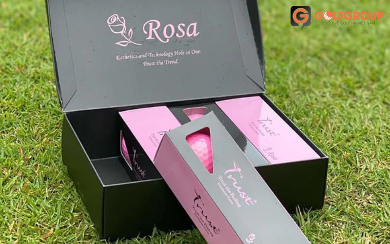 đặc điểm nổi bật của bóng golf trust Rosa New
