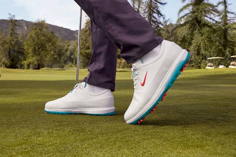Giày golf cần đảm bảo bền bỉ, chống thấm nước tốt