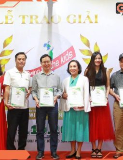 Giải gôn từ thiện Vì trẻ em Việt Nam lần thứ 16 - Swing for the Kids 2023 thu hút được gần 250 gôn thủ tham gia ủng hộ Quỹ học Bổng Vì trẻ em Việt Nam.