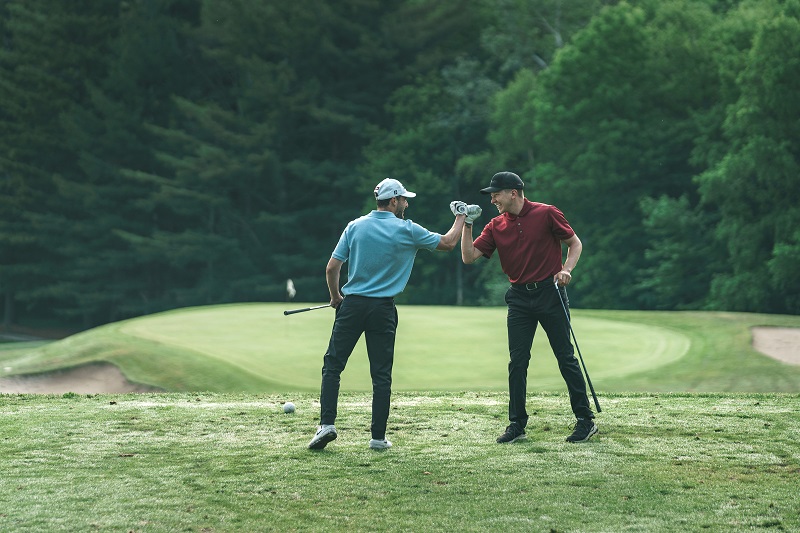 Chơi golf giúp tạo dựng quan hệ tốt