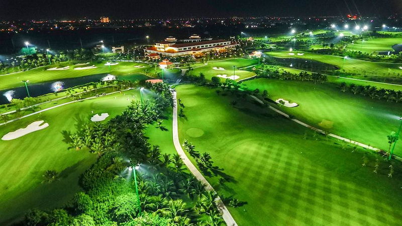 Sân golf Long Biên được trang bị đầy đủ cơ sở vật chất hiện đại