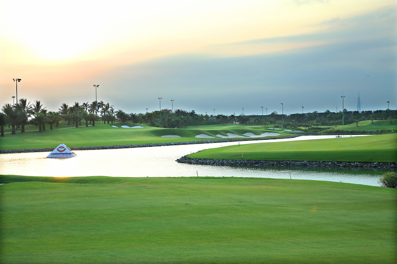 Sân golf Long Biên được thiết kế và xây dựng bởi công ty nổi tiếng Nelson & Haworth