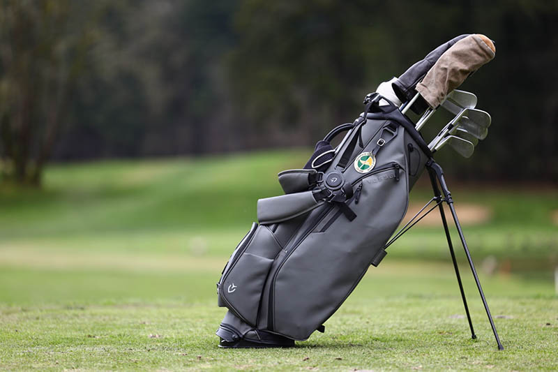 Nên sửa hay mua mới túi golf phụ thuộc vào tình trạng hỏng hóc của túi