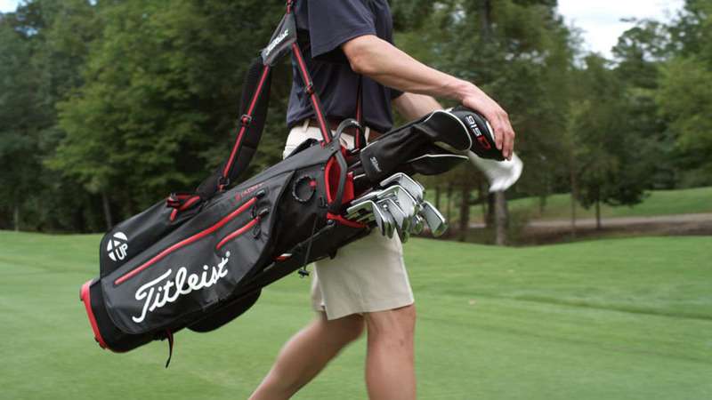 Túi gậy golf Titleist vải dù có độ bền cao, chống thấm nước tốt