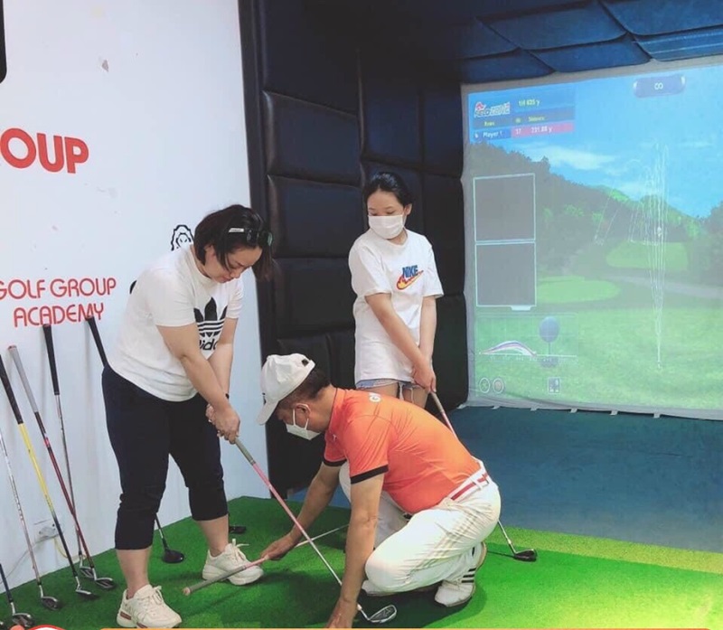 Học đánh golf tại phòng 3D đang được đông đảo golfer ưa chuộng