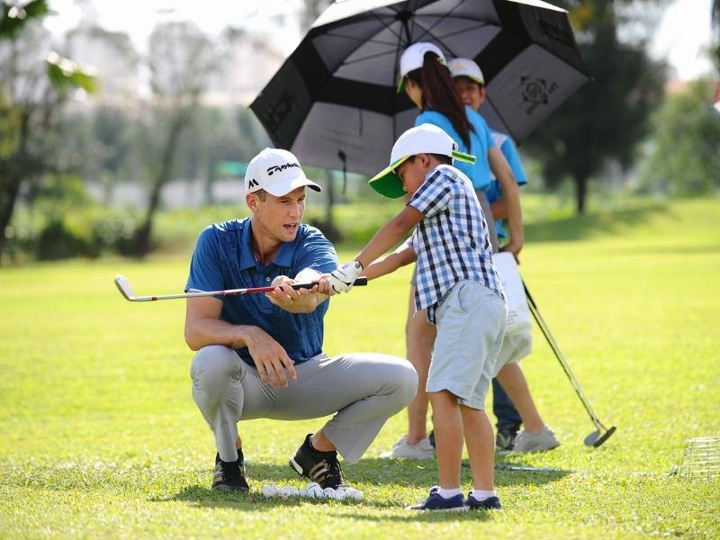 Golfer cần đánh giá nhiều yếu tố để lựa chọn thầy dạy golf ở Hà Nam phù hợp