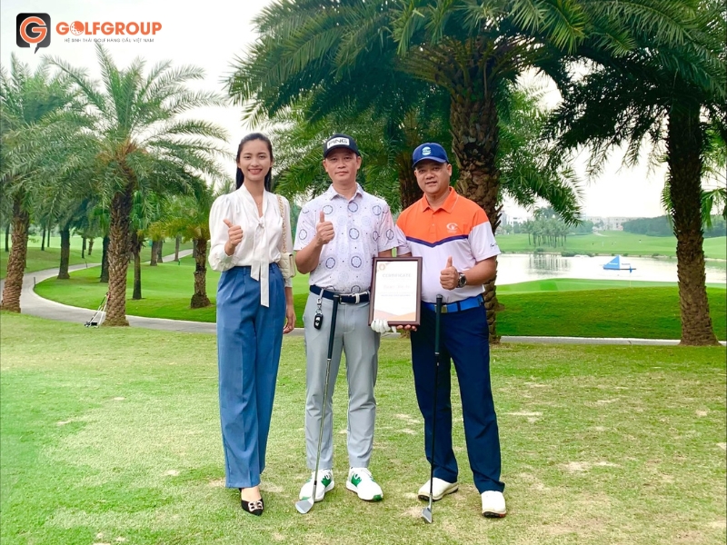 Chánh văn phòng Hoài Linh Golfgroup