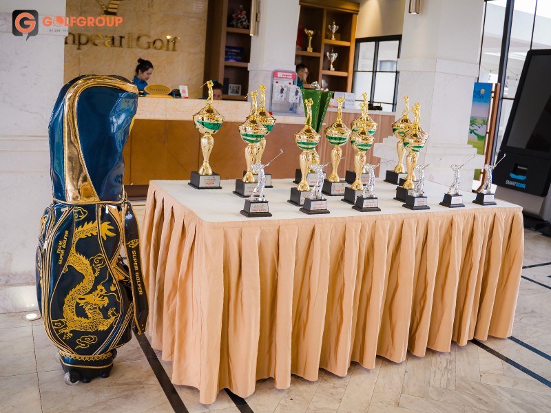 CLB Vũ Võ Miền Bắc đã tổ chức thành công Giải golf Chào Hè – Tranh cup Hoa Phượng Đỏ năm 2024