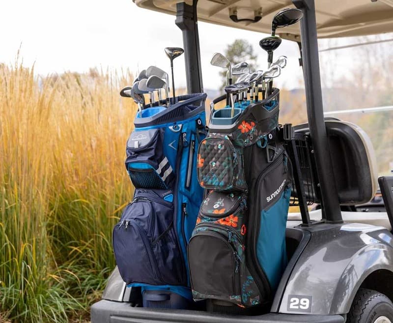 Tour bag có kích thước lớn được các golfer chuyên nghiệp sử dụng phổ biến