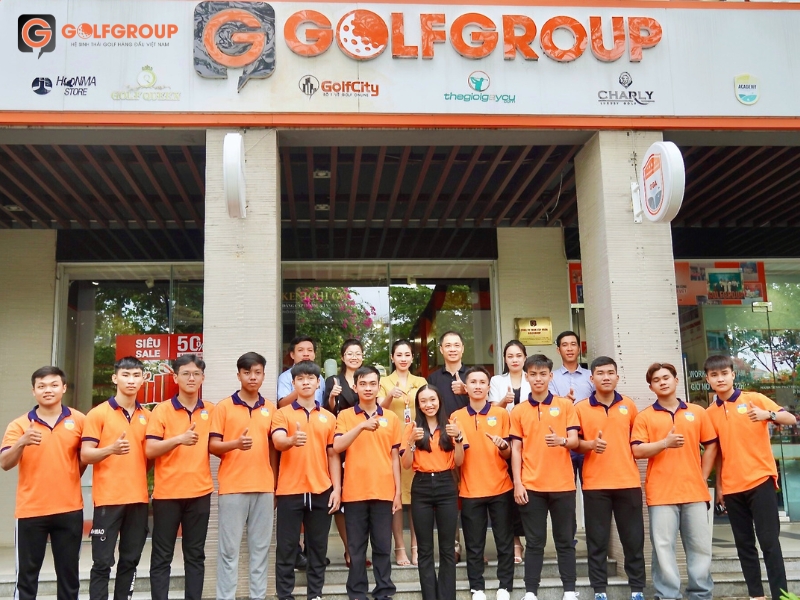 Golfgroup Kiến Tạo Trải Nghiệm Thực Tiễn Ngành Golf Cho Sinh Viên Đại Học HUTECH Chuyên Ngành Quản Lý Thể Dục Thể Thao