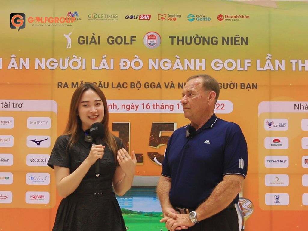 HLV Peter góp công lớn trong việc nuôi dưỡng đam mê golf của cô gái trẻ Quỳnh Mai