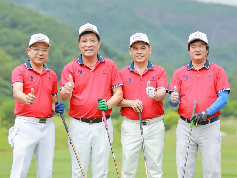 CLB Golf họ Đào