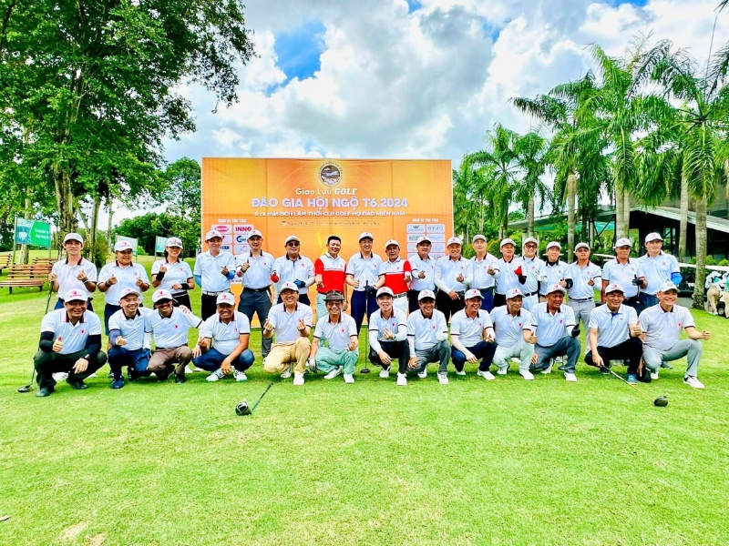 CLB Golf họ Đào