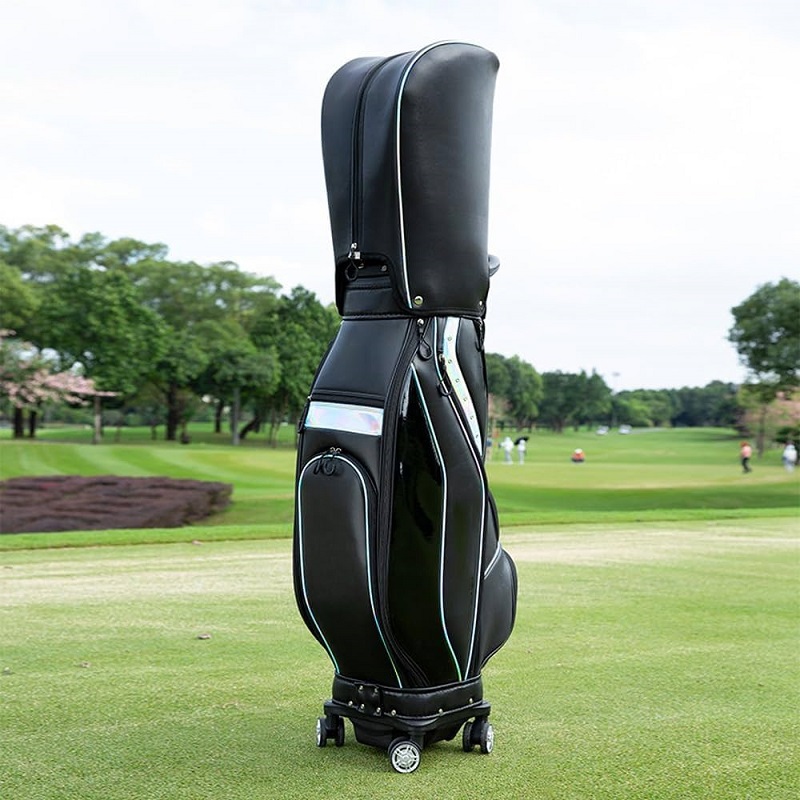 Cover túi gậy golf là phụ kiện giúp bảo vệ gậy khi di chuyển