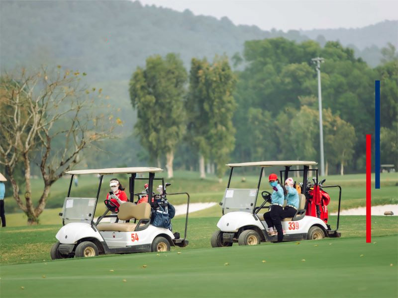 Green fee có thể đã bao gồm một số dịch vụ đi kèm như xe di chuyển