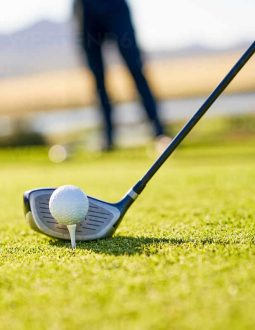 Tee Off Là Gì? Vai Trò Và Những Quy Định Về Cú Đánh Đầu Tiên