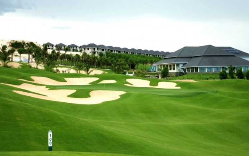 Pebble Beach Golf Links, Hoa Kỳ tọa lạc trên bờ biển Thái Bình Dương, Pebble Beach mang đến những trải nghiệm golf ngoạn mục với những hố golf nằm sát vách đá