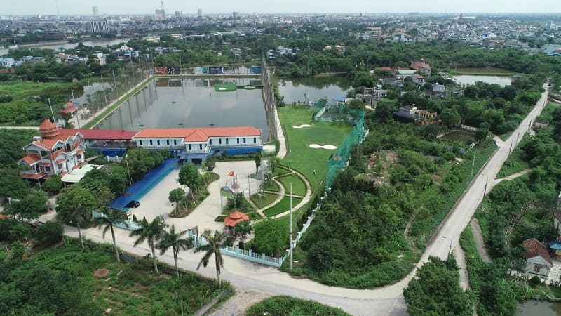 Sân tập golf Quang Long sở hữu thiết kế hiện đại