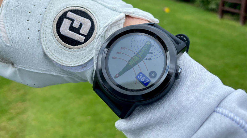 Ống nhòm và đồng hồ golf được sử dụng rất phổ biến